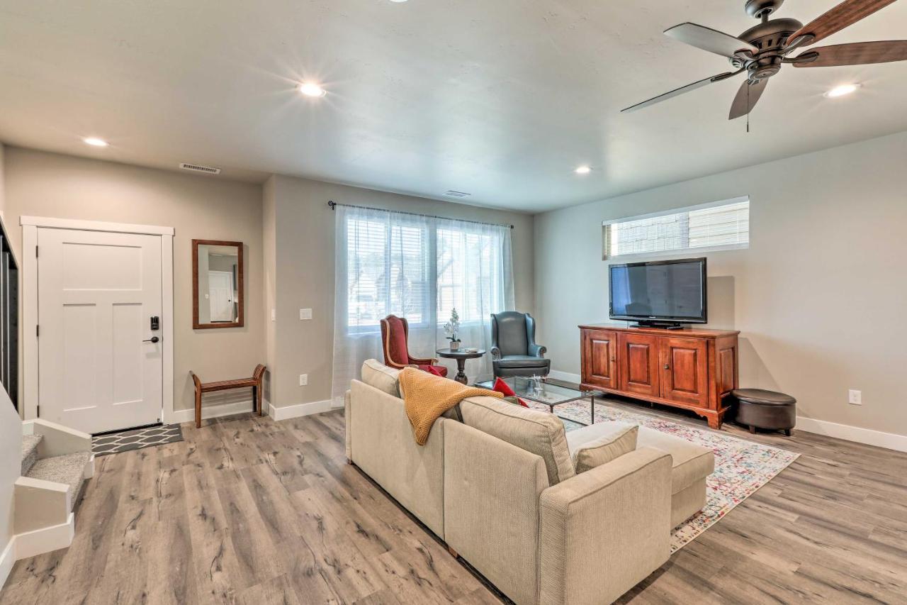 Modern Home, 4 Mi To Downtown!
